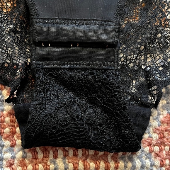 Pinsy Sculpting Lace Shapewear Bodysuit in Black Size XL - Picture 4 of 9